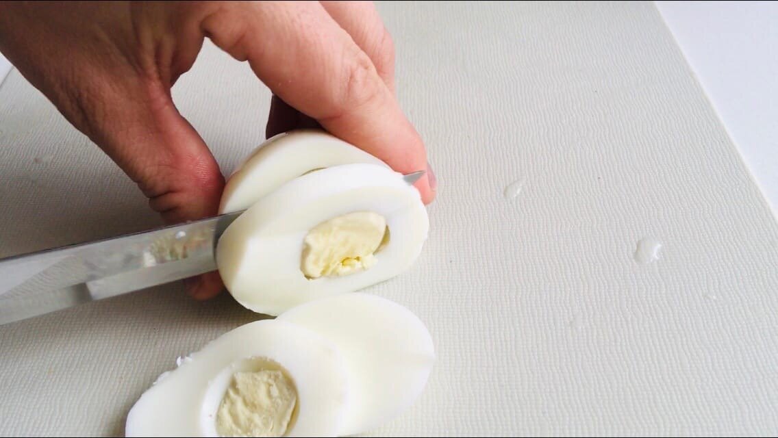 Отварила в крутую яйца.