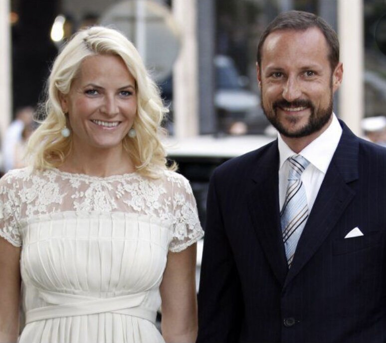 Фото из открытых источников . Крон принц и Метте Марит 