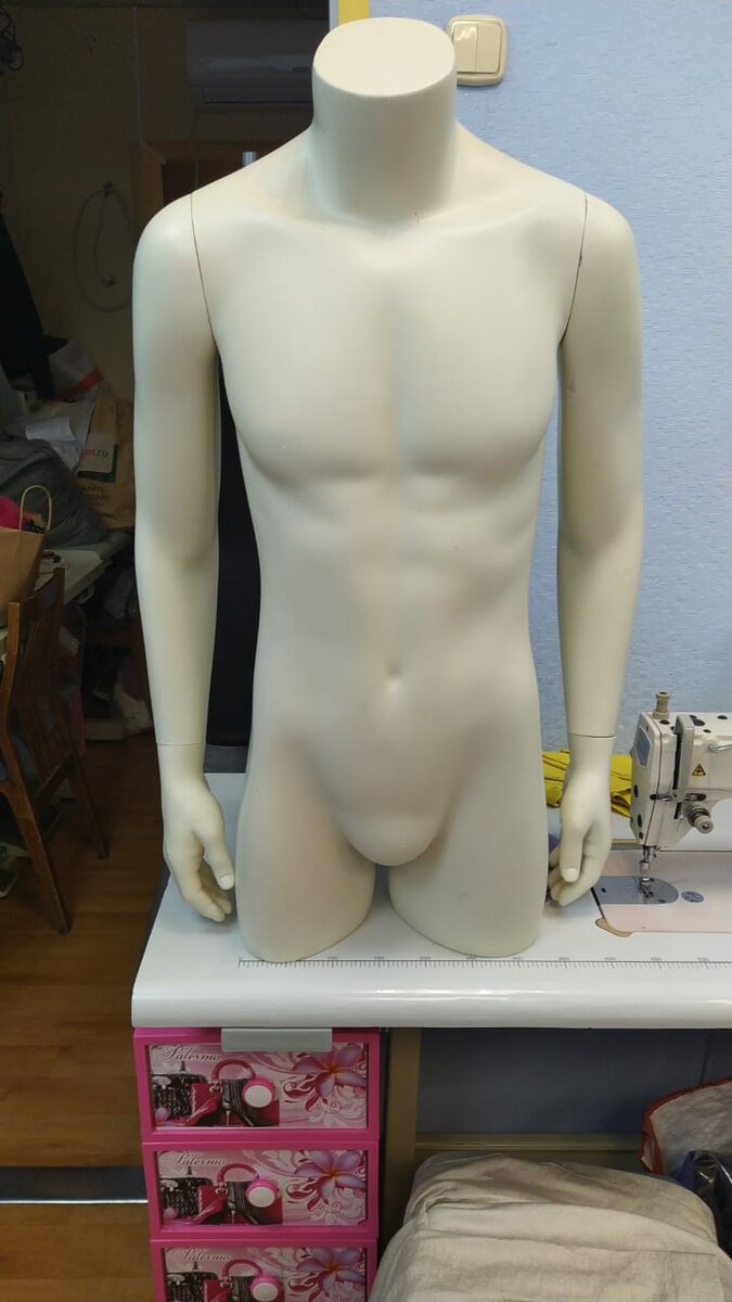 Мужской торс. Манекен-то не портновский