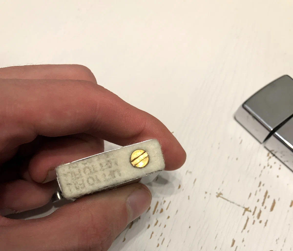 Войлочная прокладка у Zippo 1996 года