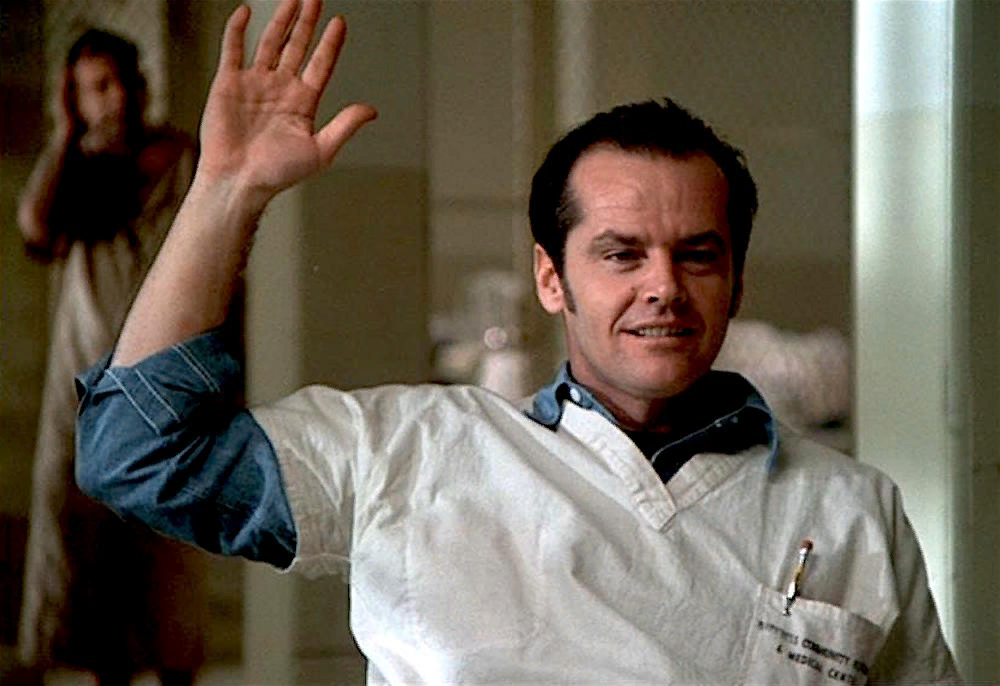 Джек николсон полет над гнездом кукушки. Пролетая над гнездом кукушки фильм 1975. Джек николсон пролетая над гнездом кукушки. Джек николсон над гнездом кукушки. Джек николсон пролетая над гнездом.