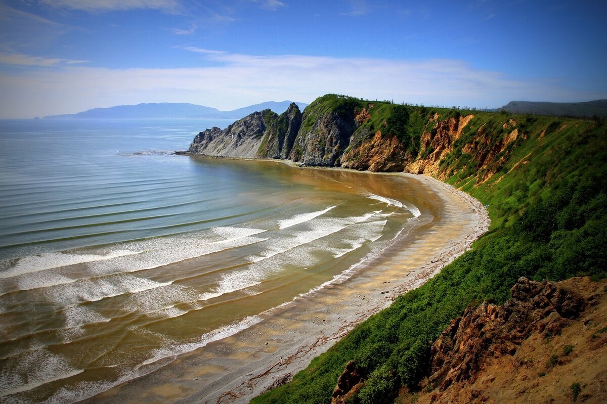 Бухта Тихая – спокойная летом и пронзительно прекрасная зимой |  Visitsakhalin | Дзен