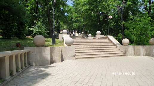 Железноводск : короткий обзор курортного города на Кавказских Минеральных Водах, отдых на Кавказе.