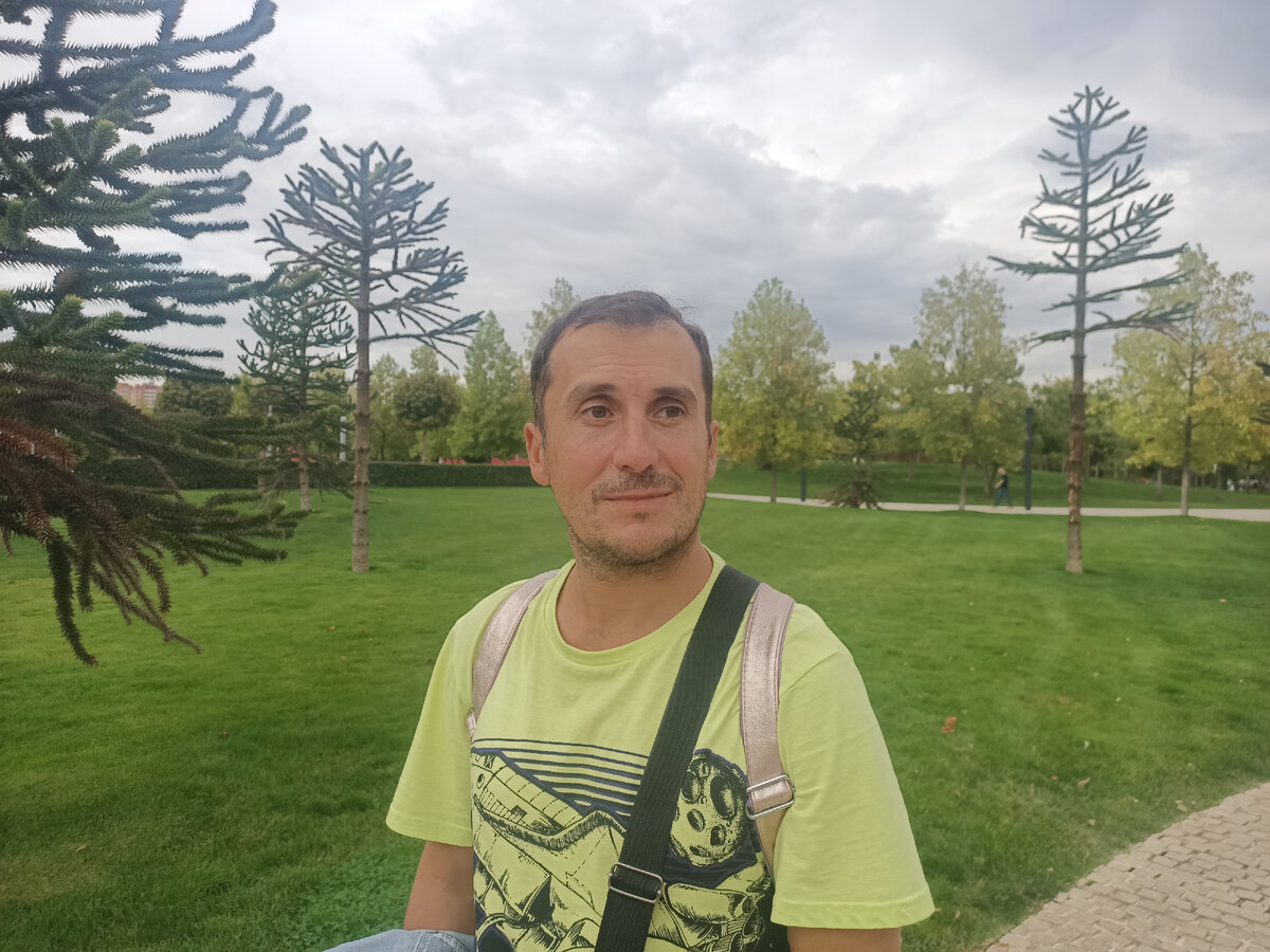 Автор в парке 