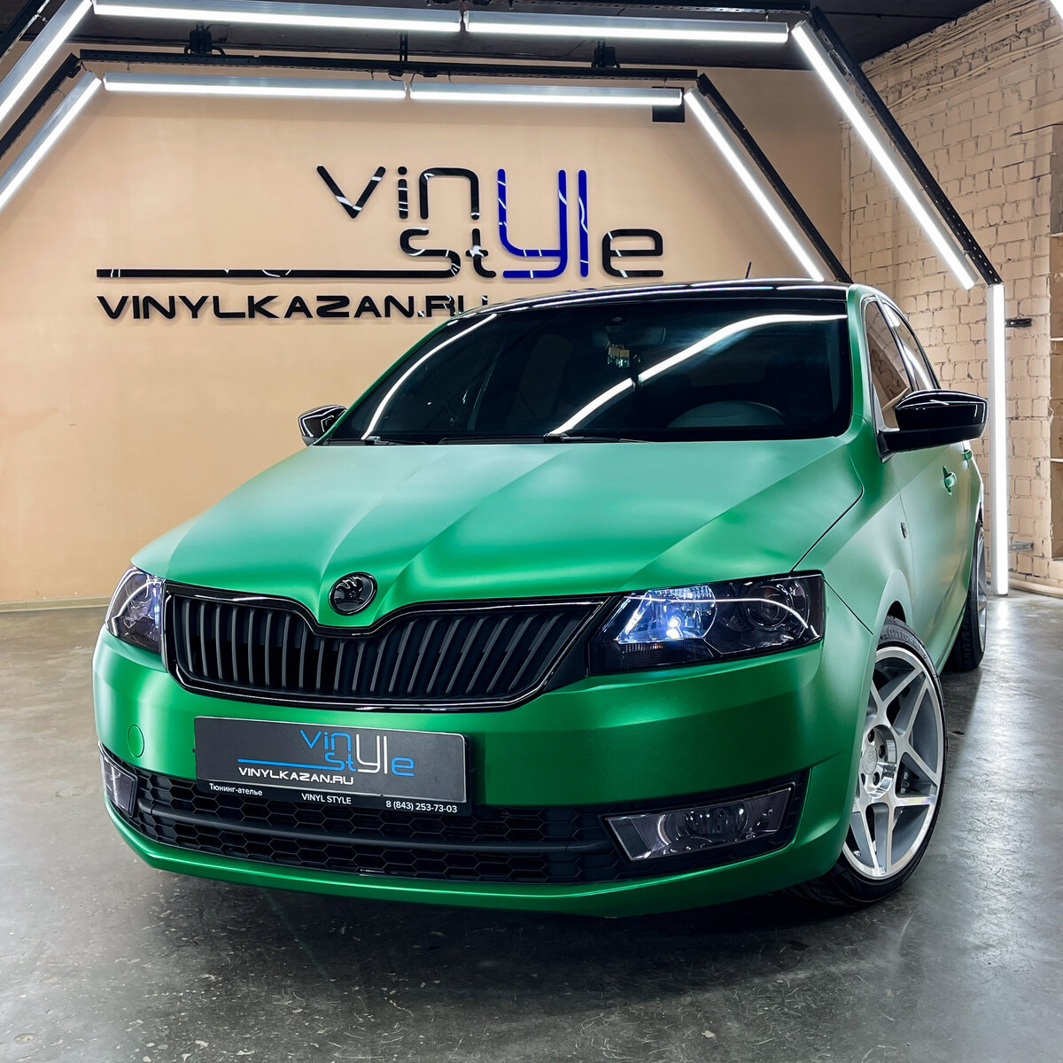 Skoda Rapid 1,4 tsi - оклейка автомобиля и целый комплекс работ от  автостудии VinylStyle | Автостудия Vinyl Style | Дзен