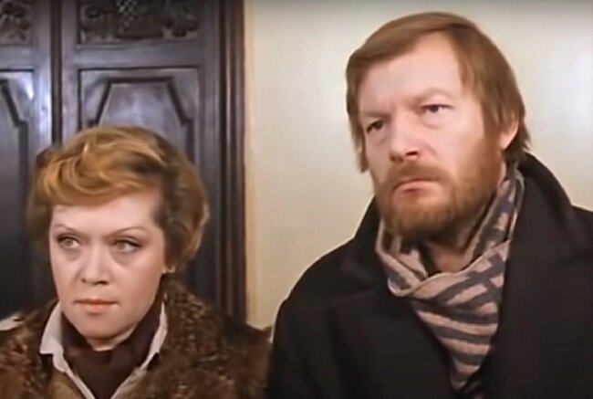 Кадр из фильма «Опасный возраст» (1981). Скриншот.