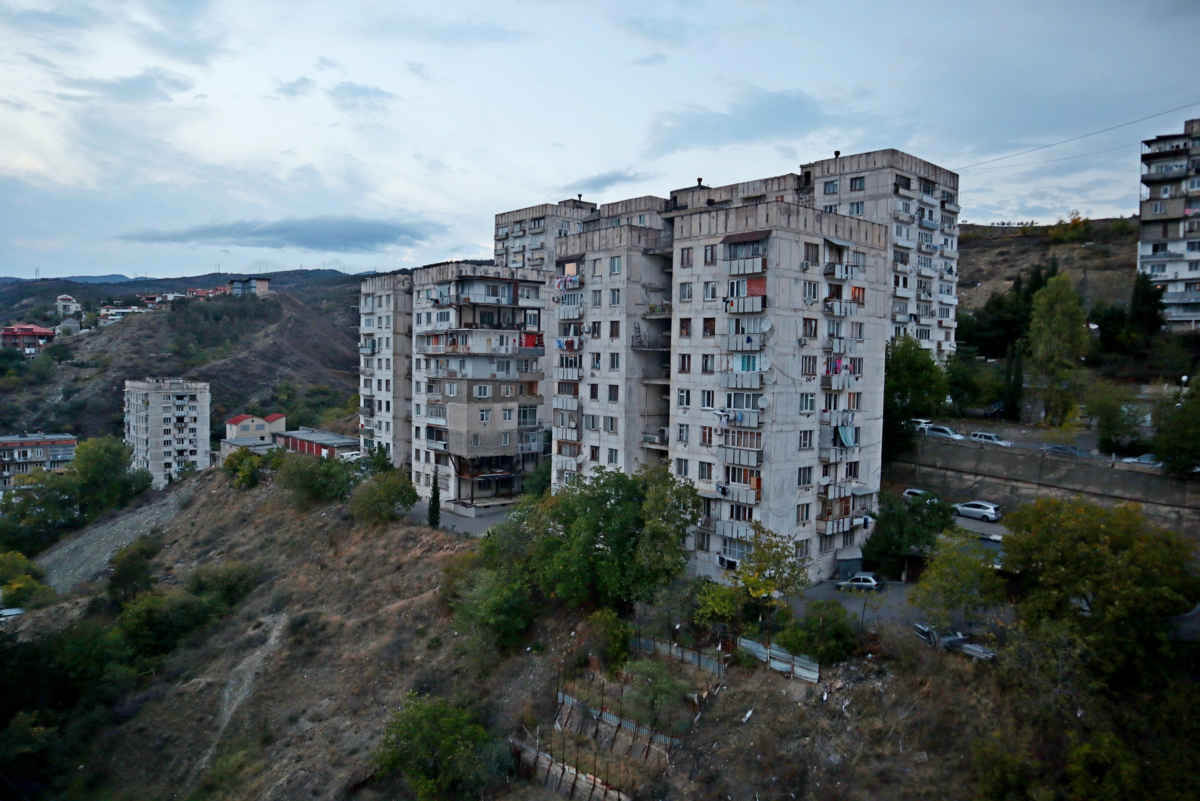Советские многоэтажные районы в Тбилиси - страшненько, но красиво! Хотели бы тут пожить?