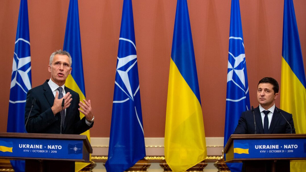 Западные страны могут передать Украине тактическое ядерное оружие, считает эксперт.  Фото: Volodymyr Zelensky via Globallookpress.com / Globallookpress.com