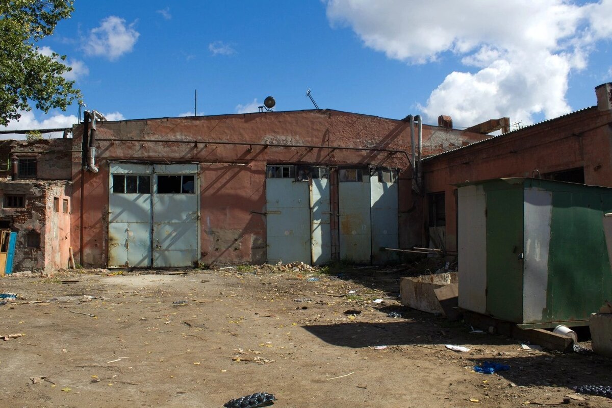 Старые трамвайные мастерские назадолго до сноса. 