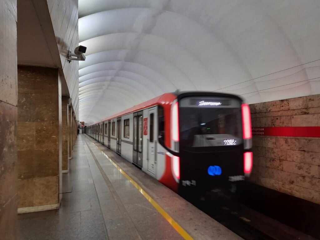 Поезд метро балтиец санкт петербург фото