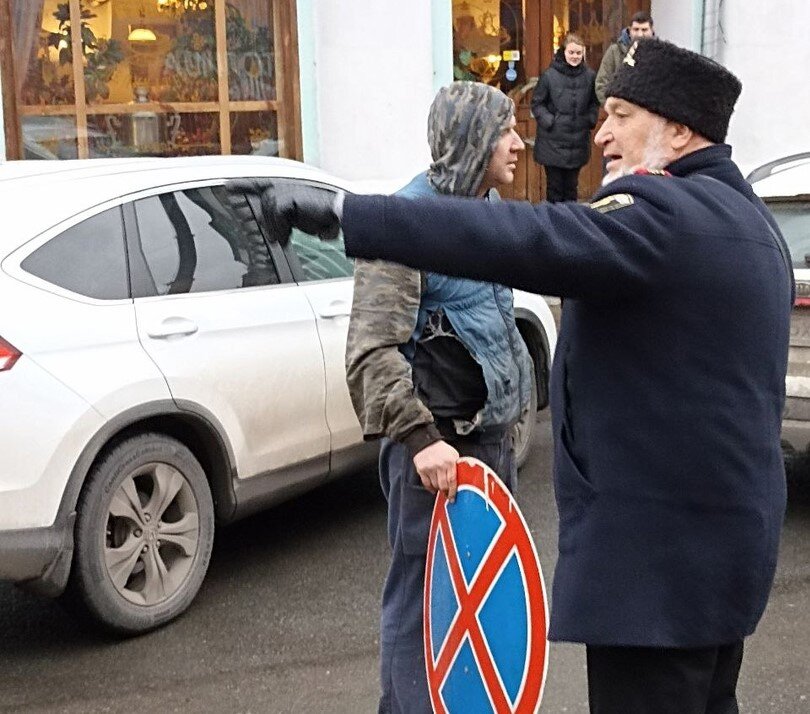    Во второй половине XIX века регулирование движения входило в обязанности городовых Арина Полтанова