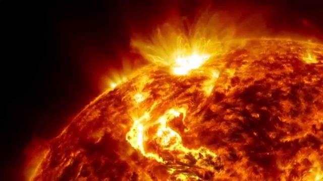    Солнце Скриншот видео YouTube пользователя NHTi