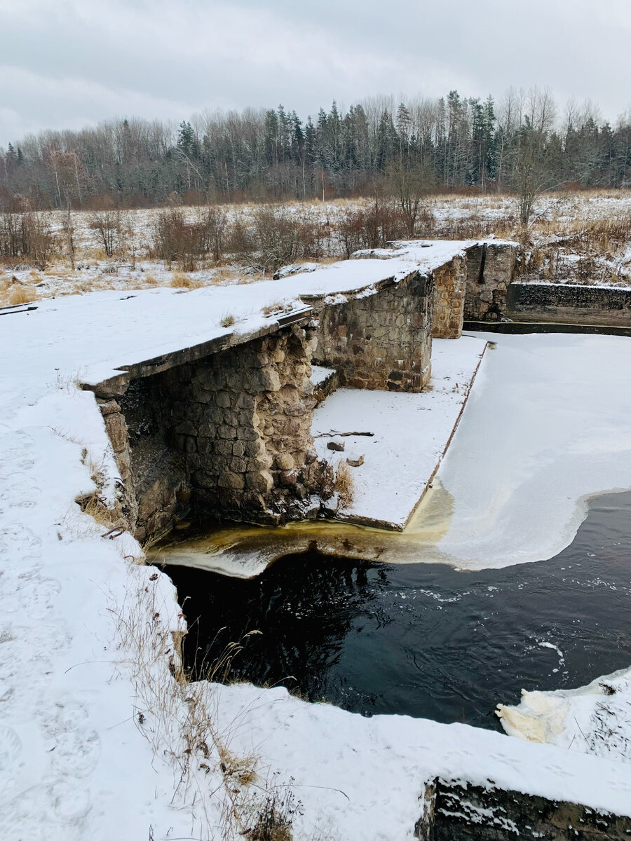 Плотина Устинской ГЭС