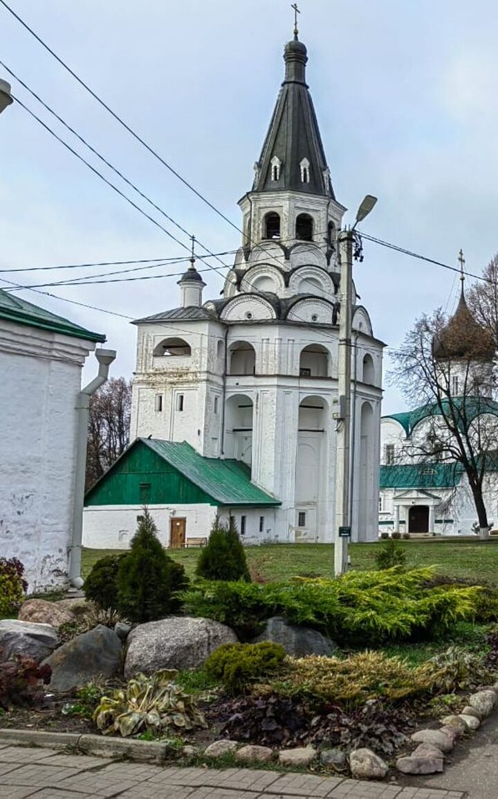 Распятская колокольня