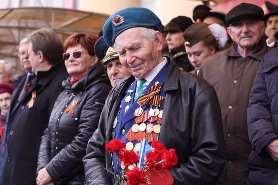     Руководители ветеранских организаций Москвы и Донбасса подписали соглашение о сотрудничестве Евгения ГУСЕВА