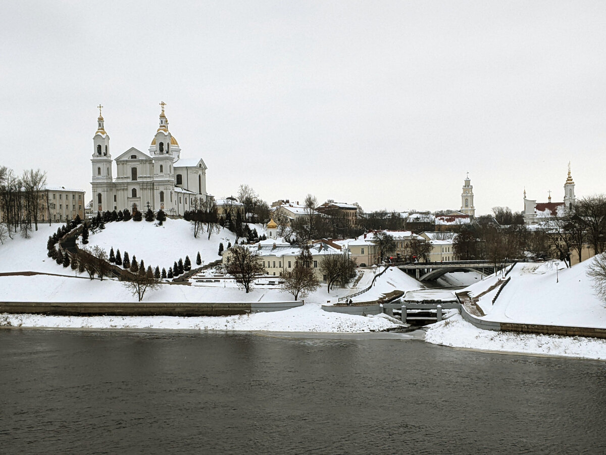 Вид на Витебск со стороны моста.