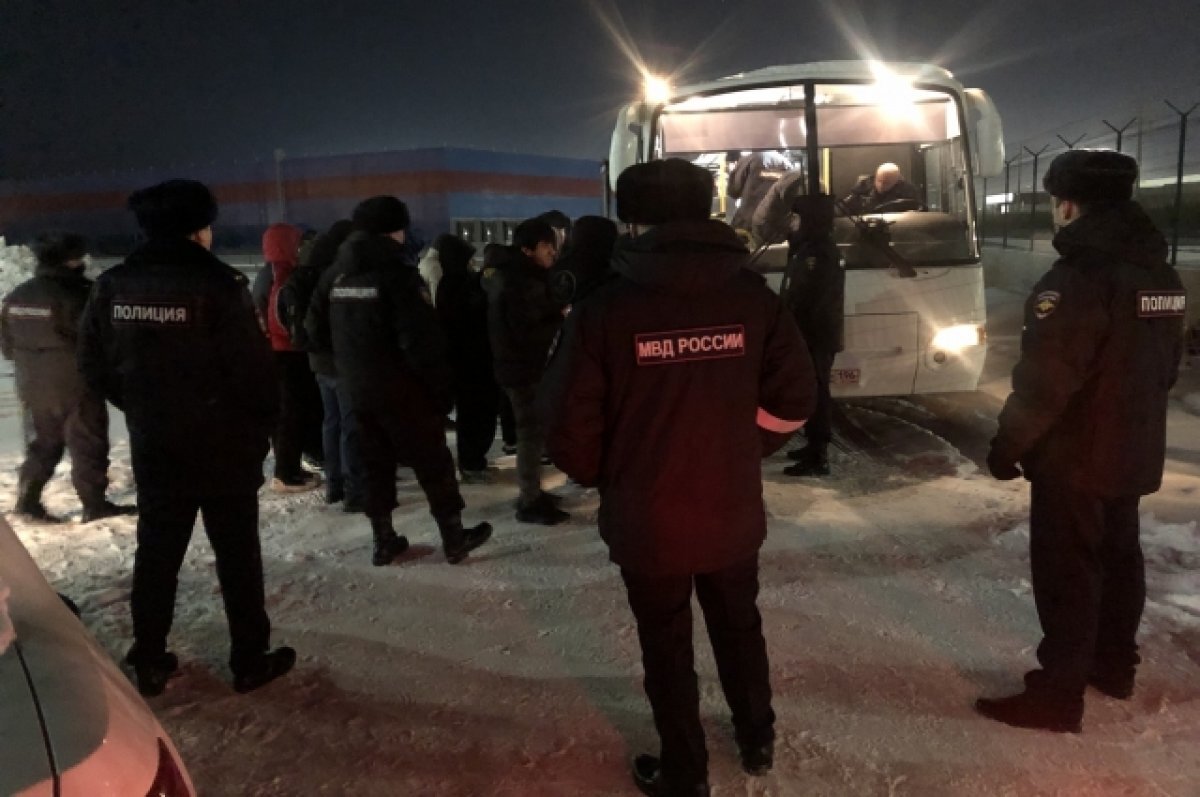    Рейд по мигрантам провели полицейские в Октябрьском районе Екатеринбурга