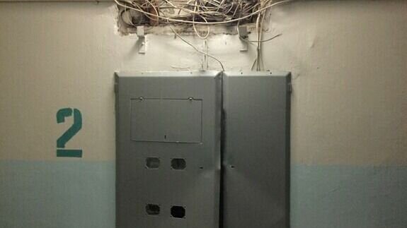     С 1 декабря в Приморье, как и по всей России, внепланово проиндексированы тарифы на услуги ЖКХ. Объясняется это необходимостью обеспечить бесперебойную работу всех систем ЖКХ и модернизацию инфраструктуры. При этом инвестпрограмма ПАО «ДЭК» на 2021 не выполнена даже наполовину.