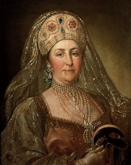 Екатерина II в русском костюме. Источник: Wikimedia Commons