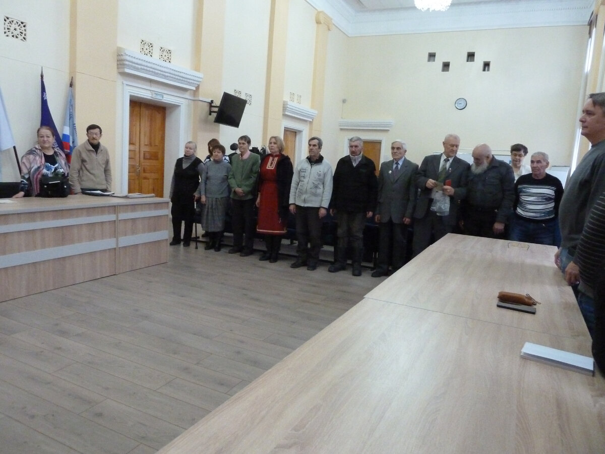 Под Гимн Союза Советских Социалистических Республик