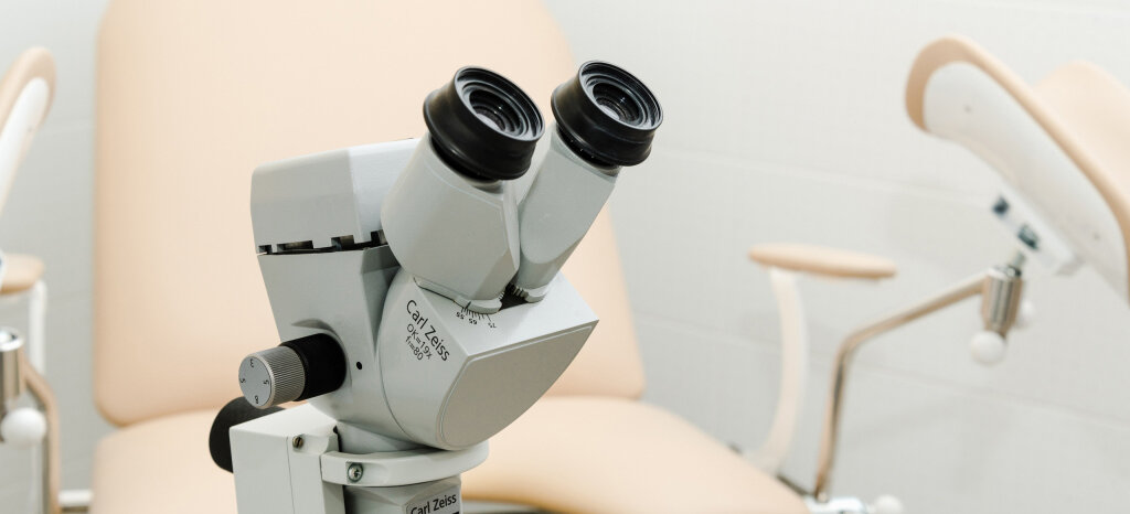 на картинке: аппарат кольпоскоп