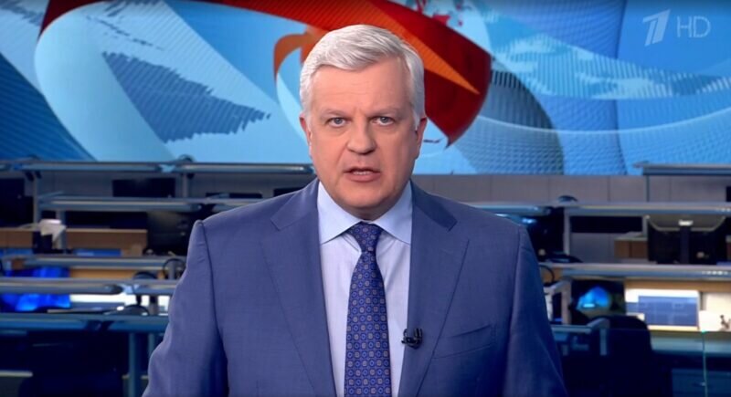 Первый канал новости 9 00 сегодня. Ведущий новостей первого канала Виталий Елисеев. Елисеев ведущий 1 канала плачет. Седой ведущий первого канала. Ведущий новостей 1 канала в 21.00 Клименов.