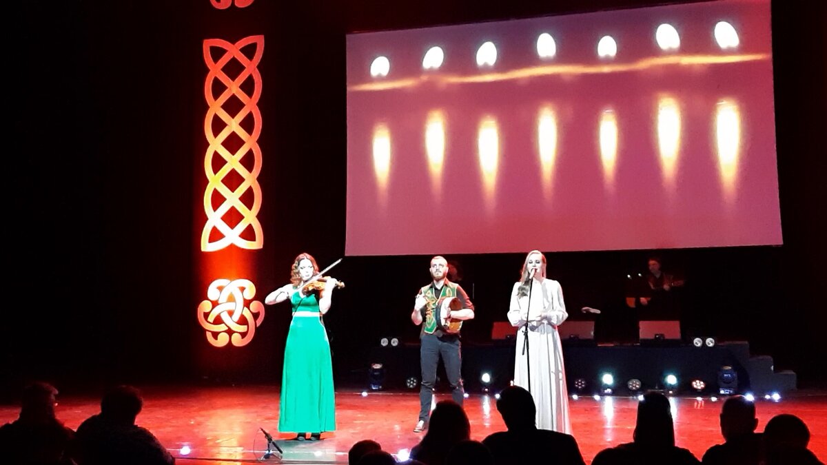 Шоу ирландской музыки и танцев Celtica в Доме Музыки. Прогулки по Москве |  Жарикова Ирина/Путешествуем по России и не только | Дзен