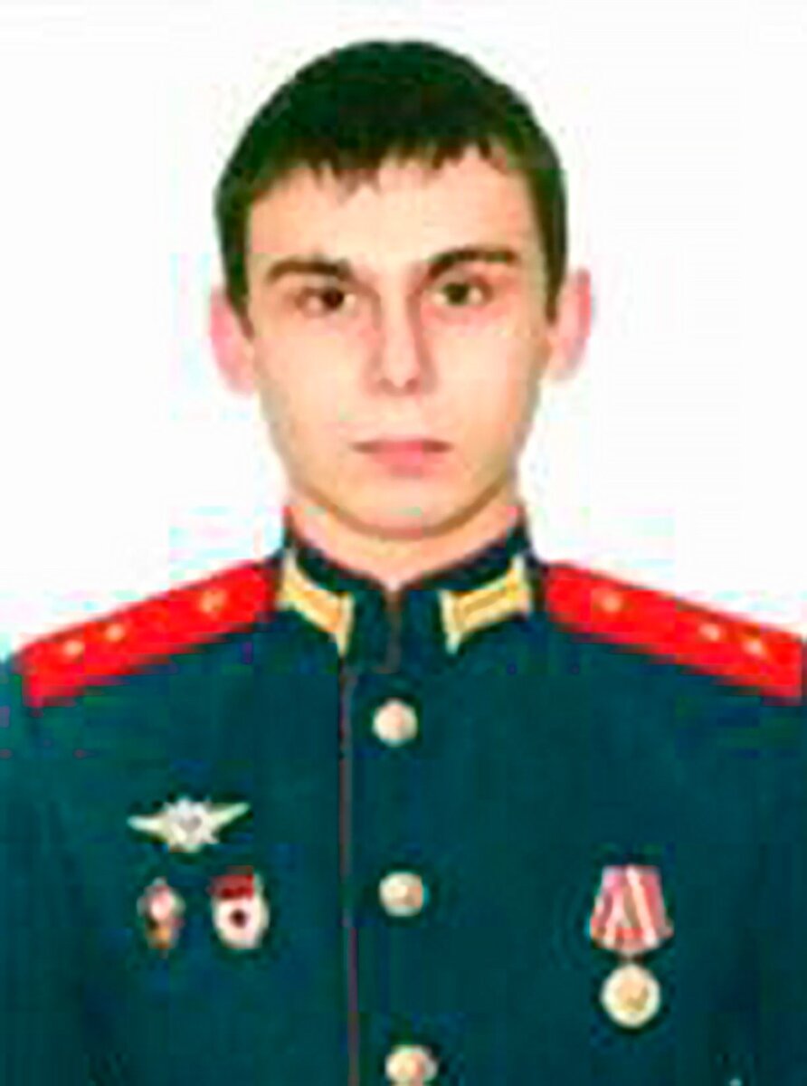     Прапорщик Александр ОВЧИННИКОВ  Минобороны РФ