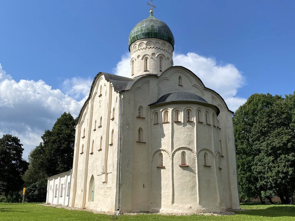 Церковь Федора Стратилата на Ручью в Новгороде