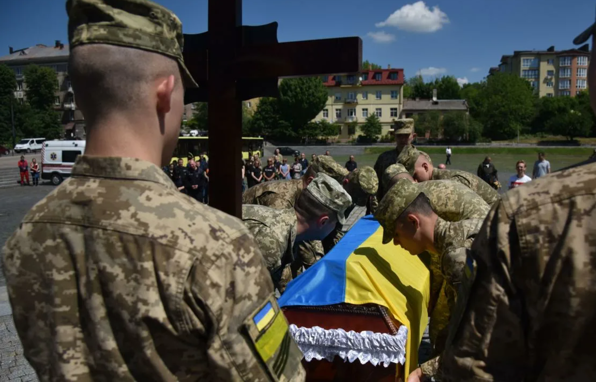    О “непостижимых потерях” ВСУ в живой силе заявил посол Украины в Великобритании Алексей А.