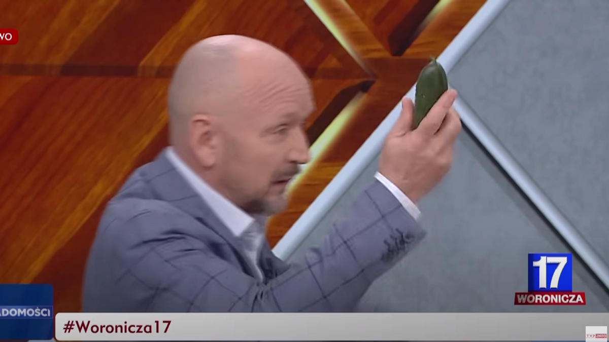    Сенатор сейма Польши Яцек Бурый© TVP Info