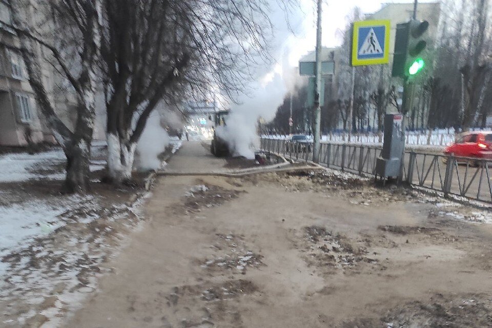     Начало аварии на теплосетях в Канищеве засняли еще 8 января. Фото: Александр Самохин в группе vk.com/kanishevo