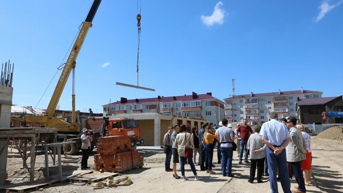     В 2023 году на Ставрополье планируется сдать в эксплуатацию пять новых школ и в 31 старой школе провести капитальный ремонт, сообщила первый заместитель министра образования Ставропольского края Ольга Чубова.