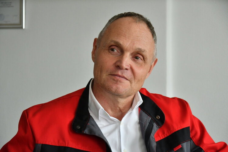    Олег Поляк: «Leoni, как и мы, поставляли свою продукцию на КАМАЗ, доли наши делились примерно поровну. Сейчас же благодаря этой покупке наша доля составляет 70 процентов» Фото: Олег Спиридонов