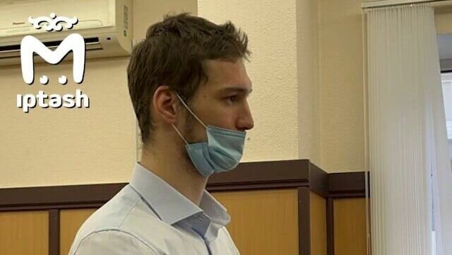     Хоккеист казанского «Ак Барса» Артур Бровкин отдал больше 4 млн рублей своему другу Максиму Сидорову за то, что что дал неверный прогноз на игру. В результате некие представители группировок потеряли 2 млн рублей. Об этом пишет Telegram-канал Mash Iptash.