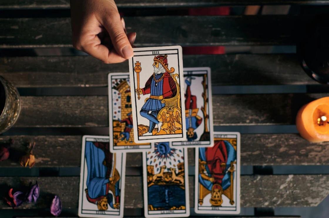    Расклад Таро:Freepik