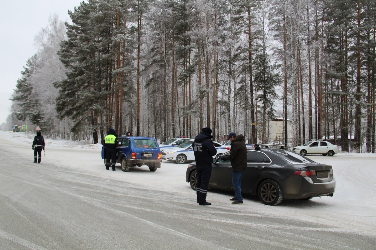 В каких случаях водитель двигаясь по главной дороге обязан уступить дорогу  автомобилю движущемуся по второстепенной. | Автоюрист. Всё о ДПС. | Дзен