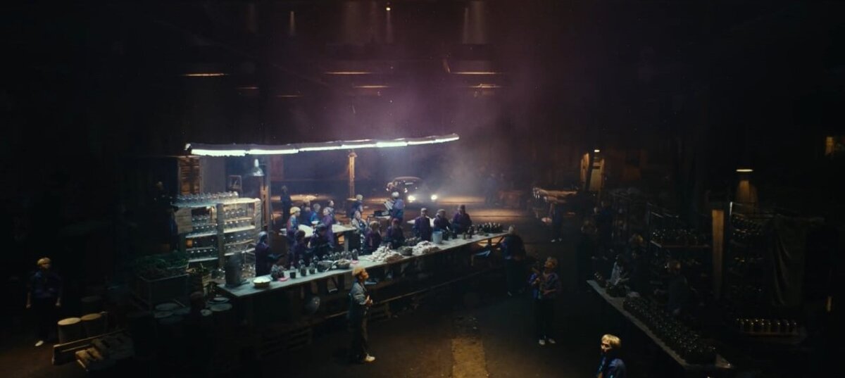 скрины открывающей сцены фильма "Майор Гром: Трудное детство"