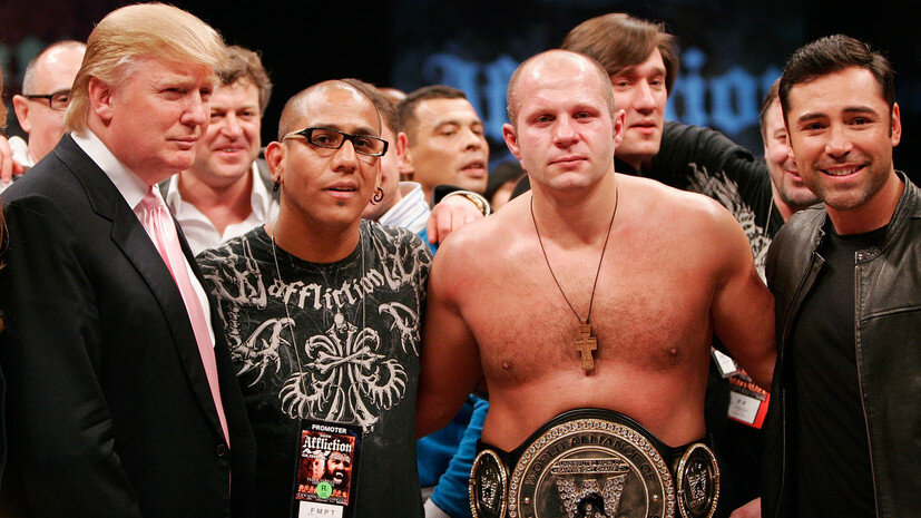     Дональд Трамп, Том Атенсио, Фёдор Емельяненко и Оскар де ла Хойя  Tiffany Rose / WireImage / Getty Images