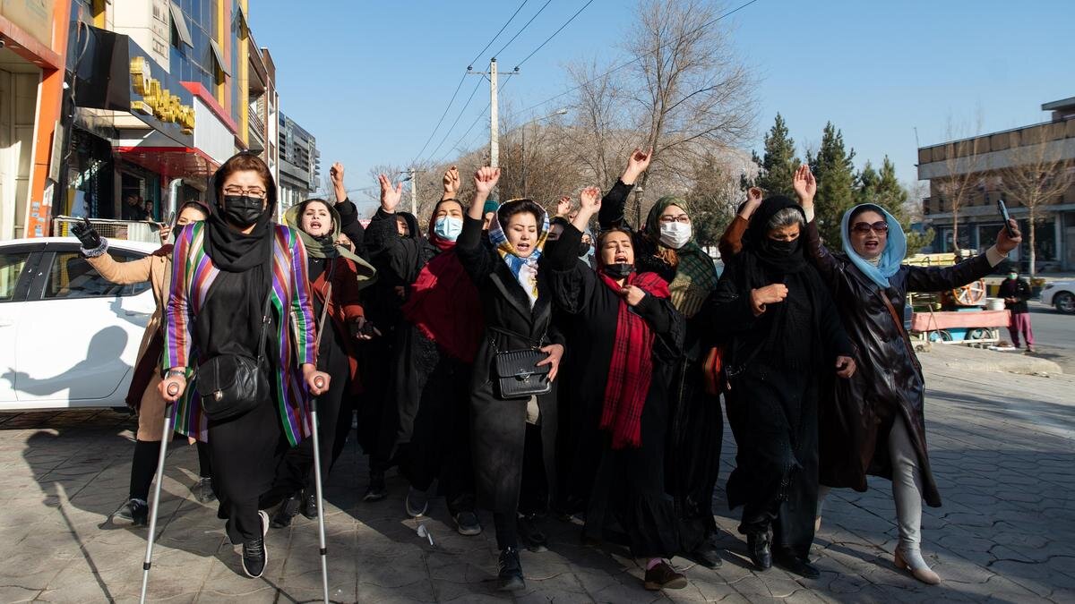    Женщины протестуют в Кабуле:Stringer / Getty Images