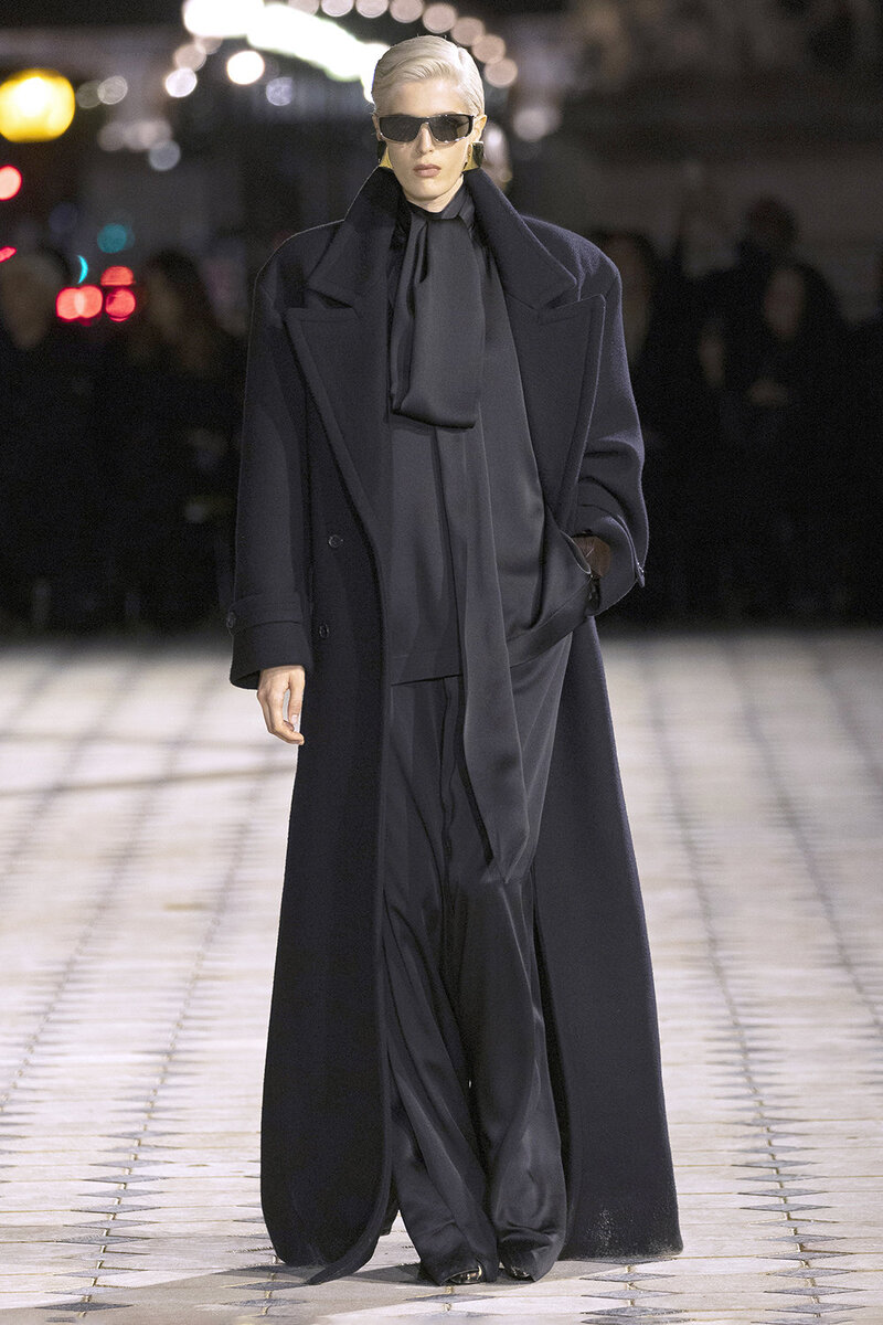    Saint Laurent весна-лето 2023