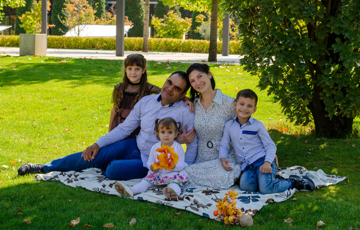 Дружная семья Комаровых 