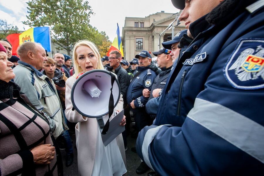    Марина Таубер © EPA/DUMITRU DORU/ТАСС