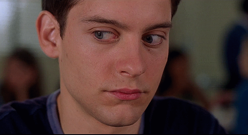 Тоби Магуайр ловит еду на подносе «Человек-паук» (2002)