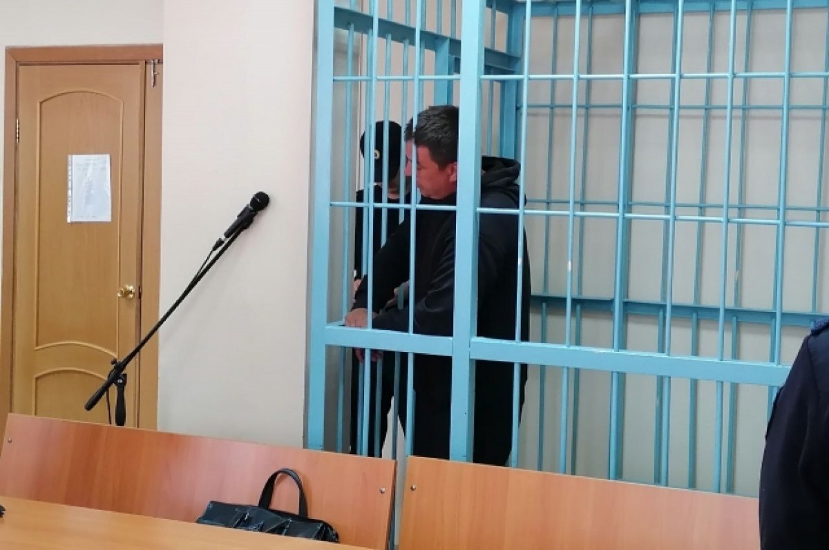    В Оренбурге на 2 месяца арестовали директора парка, где рухнула карусель