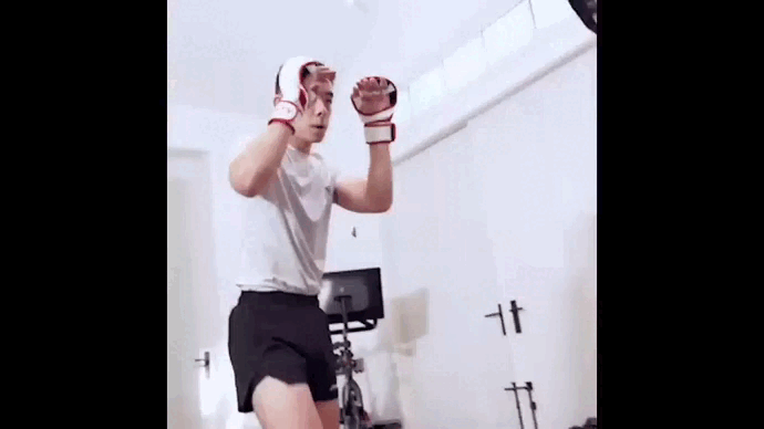 Цукерберг занимается ММА