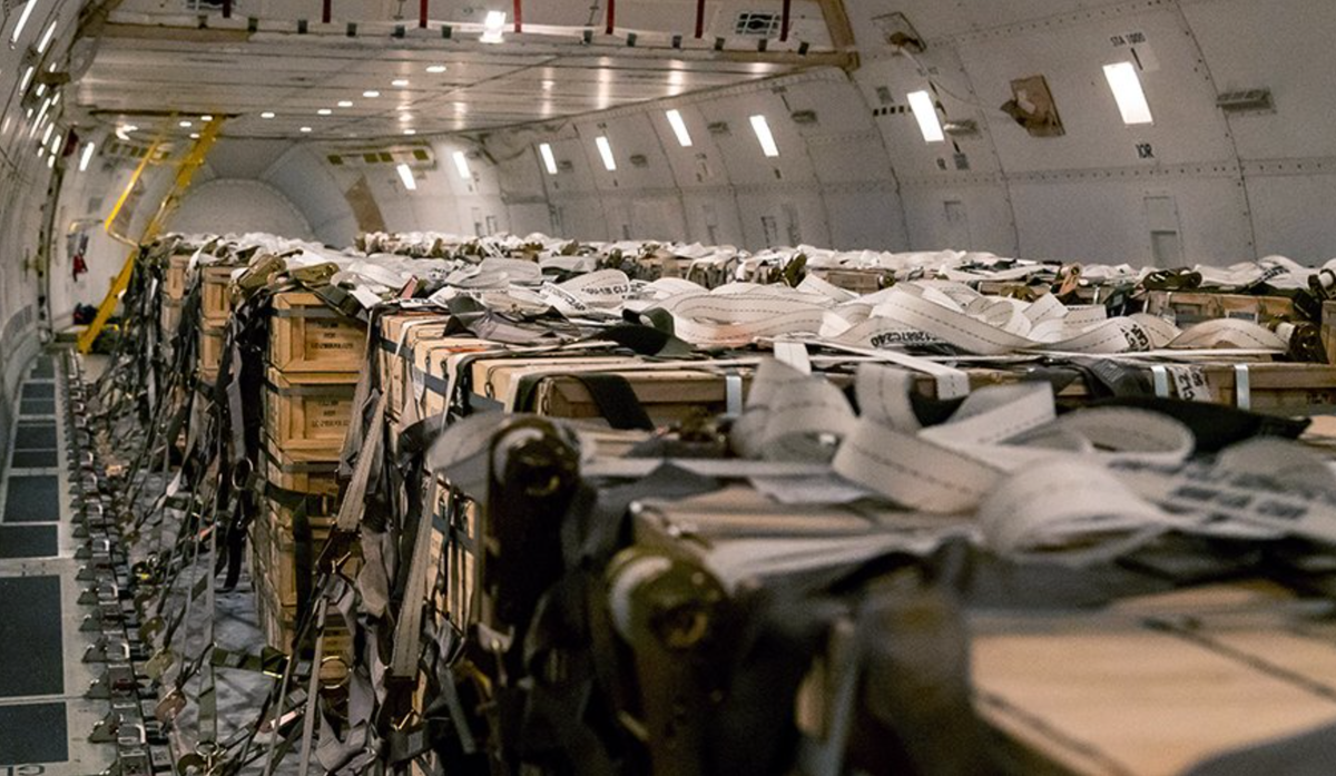    Сенат США отклонил попытку ограничить помощь Украине Алексей А.