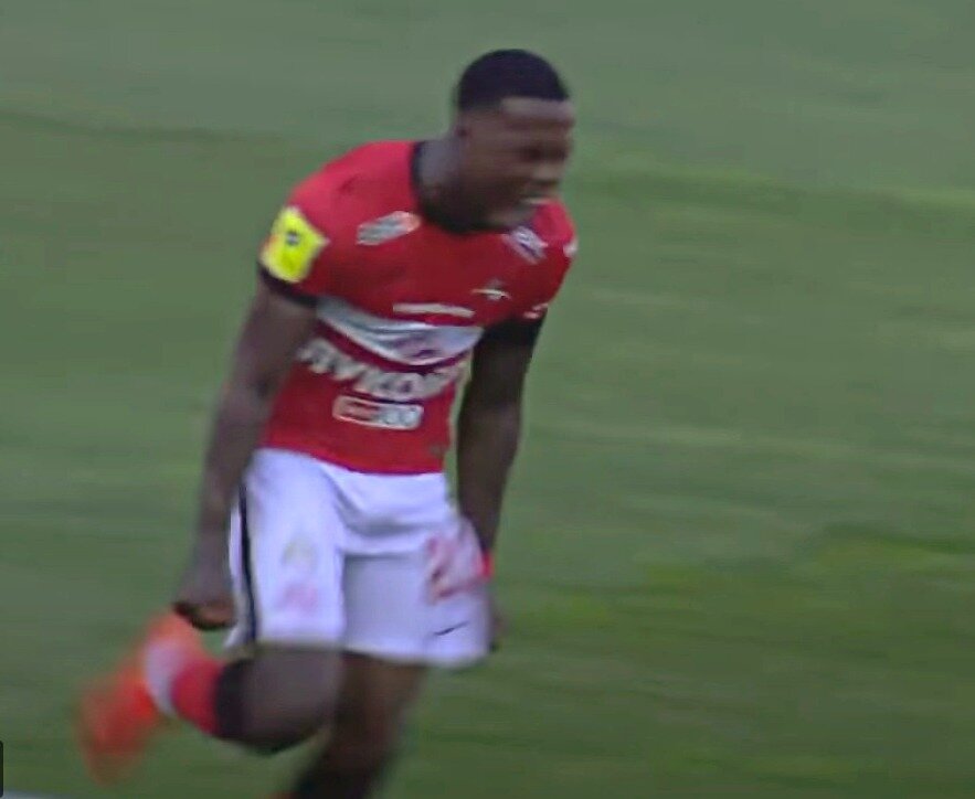 Размявшийся по специальному комплексу упражнений рот Промеса безболезненно расширяется для придания внутреннему чувству радости владельца должной эмоциональной окраски