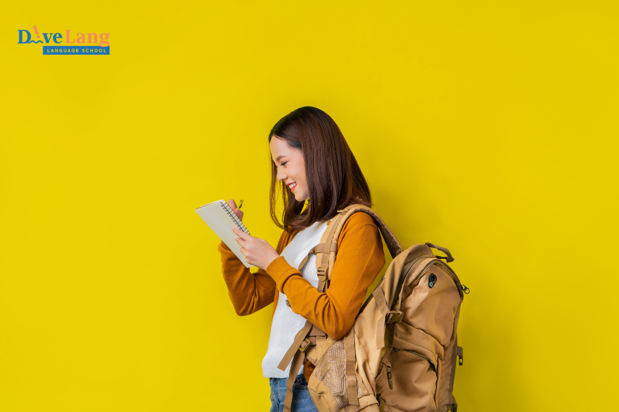 Изображение взято в Canva.com