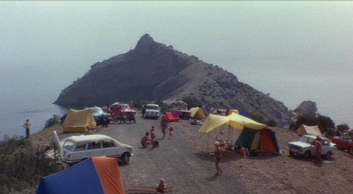 Спортлото 82 снимали в крыму. Мыс Капчик Спортлото 82. Спортлото 82 места съемок в Крыму. Спортлото 82 кадры Крыма. Спортлото-82 автокемпинг.